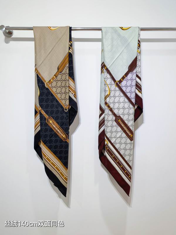 Gucci 140X140cm 70%羊绒30%真丝 E081929